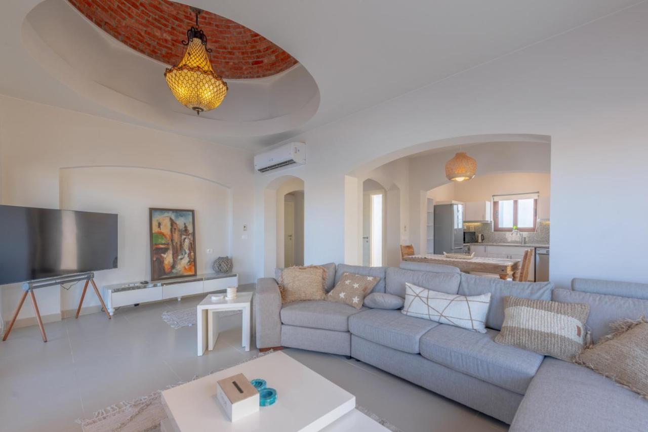 Fresh Breeze High-end 2br With Private Pool, Sabina, El Gouna Villa