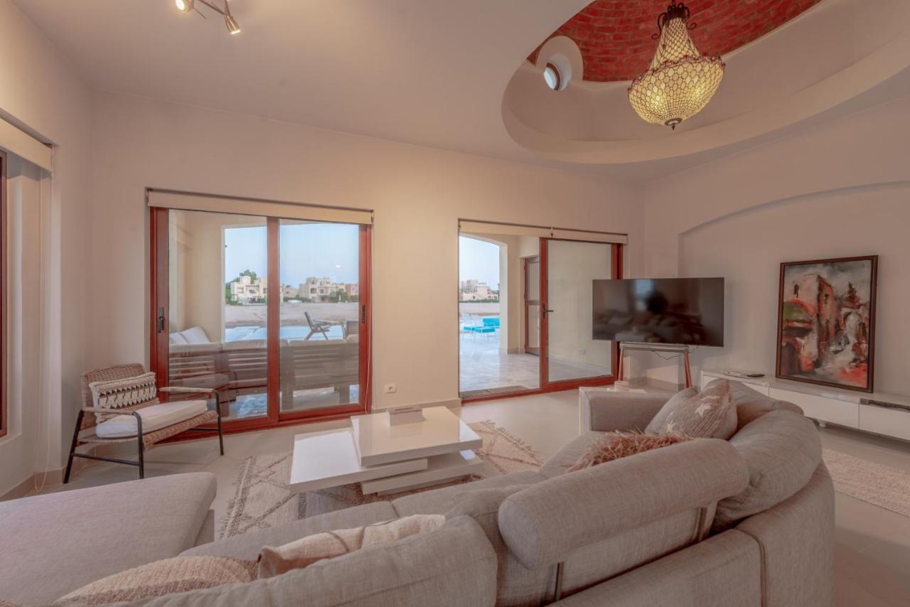 Fresh Breeze High-end 2br With Private Pool, Sabina, El Gouna Villa